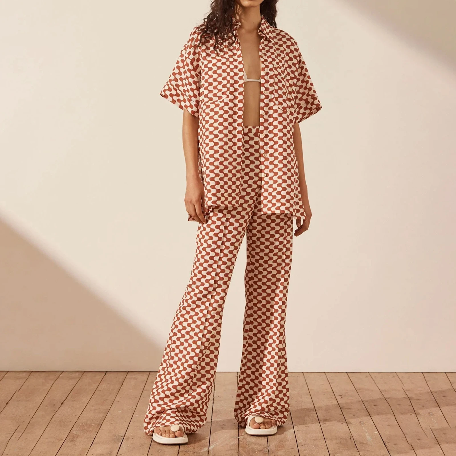 hirigin Women Two Piece Pants Set Wave Plants Print Short Sleeve Button-down Shirt with Flare Pants Summer Casual Outfit
hirigin Women Two Piece Pants Set Wave Plants Print Short Sleeve Button-down Shirt with Flare Pants Summer Casual Outfit