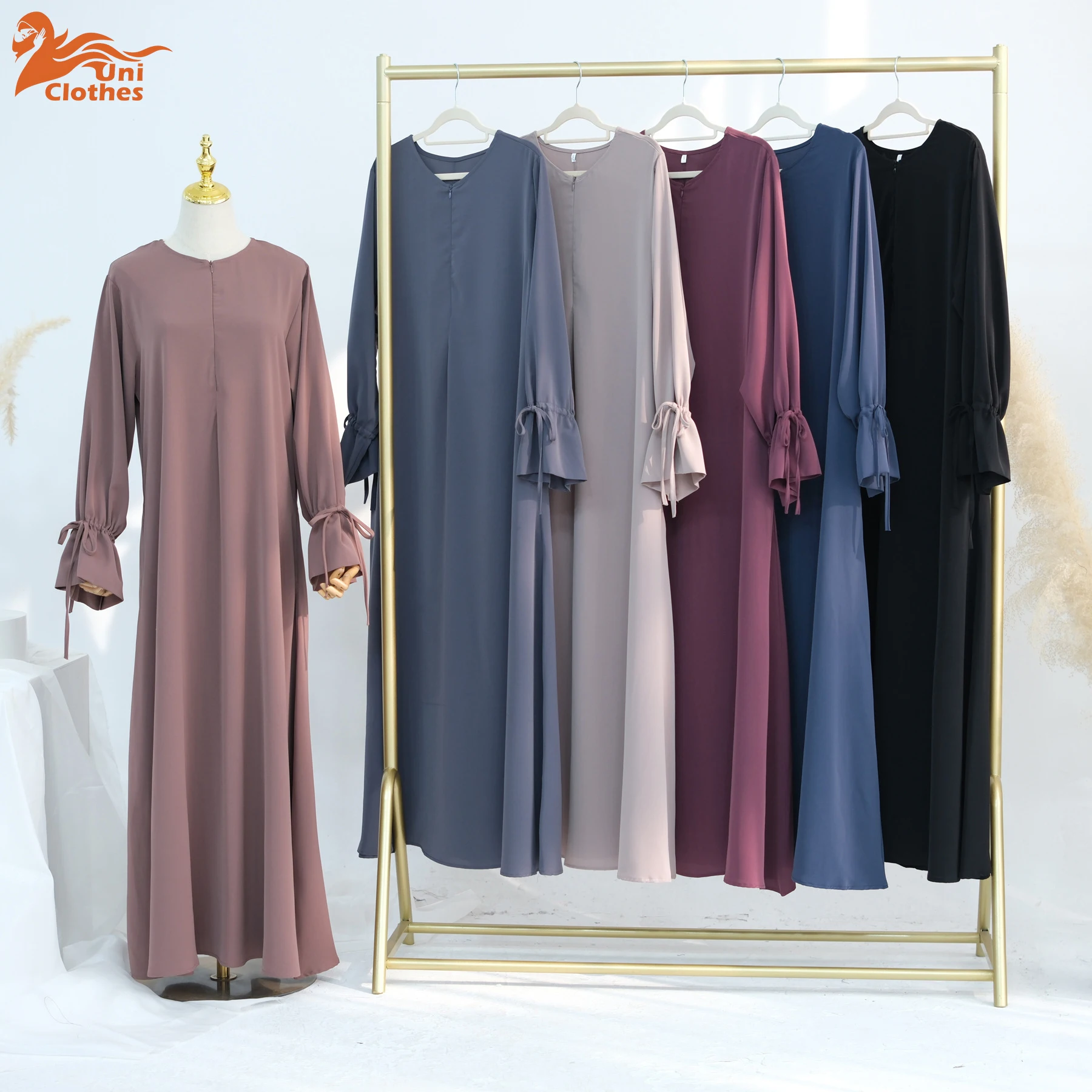 UNI Рамадан, арабское мусульманское женское скромное платье, 2025 г., элегантное простое платье в Дубае, Абая, исламская церковная одежда, модная свободная турецкая однотонная R 
UNI Рамадан, арабское мусульманское женское скромное платье, 2025 г., элегантное простое платье в Дубае, Абая, исламская церковная одежда, модная свободная турецкая однотонная R