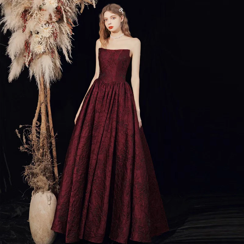Burgundy Strapless Evening Dress for Wedding Party Floor Length A-line Prom Dress 2025 Elegant gowns Lace up back New Customized
Burgundy Strapless Evening Dress for Wedding Party Floor Length A-line Prom Dress 2025 Elegant gowns Lace up back New Customized
