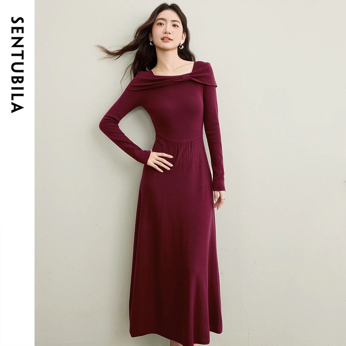 SENTUBILA Women's A-Line Long Dress 2025 Autumn New Slash Neck Bow Decoration Slim Elegant Long Sleeves Knit Dress W53LG3489
SENTUBILA Women's A-Line Long Dress 2025 Autumn New Slash Neck Bow Decoration Slim Elegant Long Sleeves Knit Dress W53LG3489