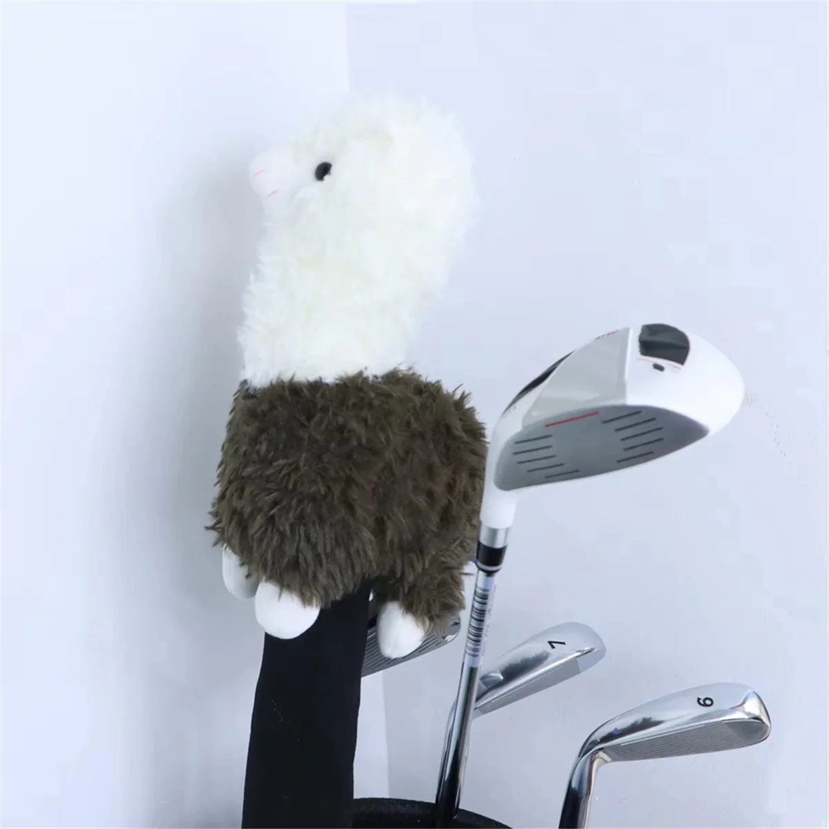 AA44M Cute Alpaca Golf Putter Covers Blade Club Headcover Golf Protector Cover Fits Blade Putters for Men Women
AA44M Cute Alpaca Golf Putter Covers Blade Club Headcover Golf Protector Cover Fits Blade Putters for Men Women