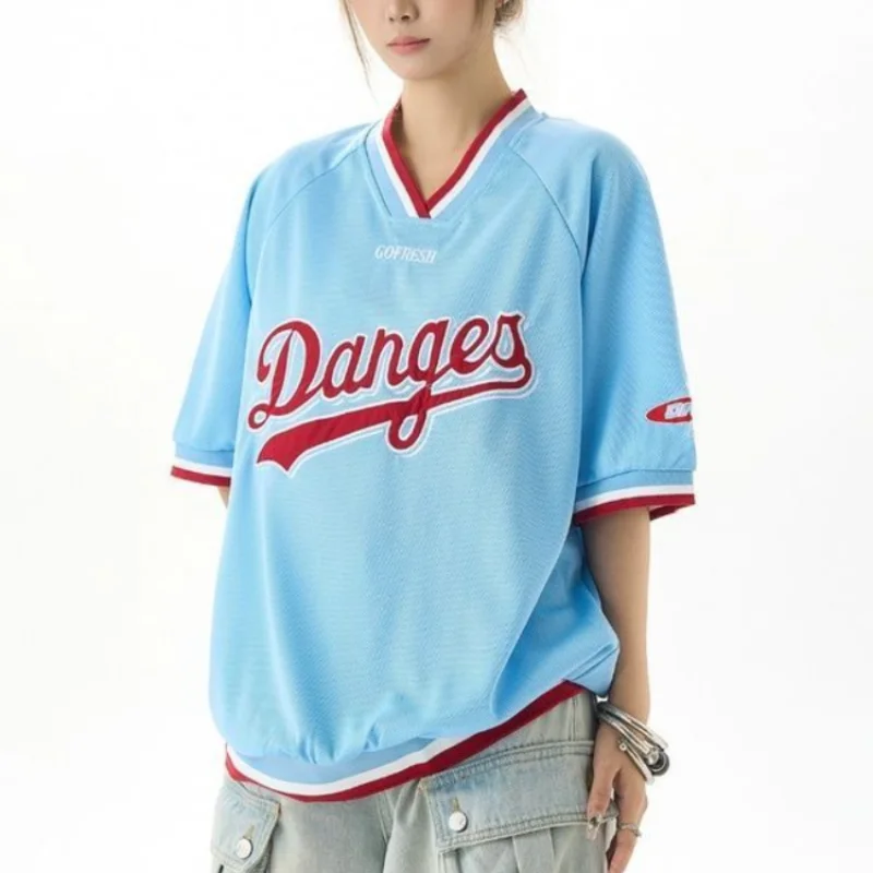 American Street Embroidered V-neck Women T-shirt Summer Fashion Brand Harajuku Loose Couple Short Sleeve Instagram Top
American Street Embroidered V-neck Women T-shirt Summer Fashion Brand Harajuku Loose Couple Short Sleeve Instagram Top