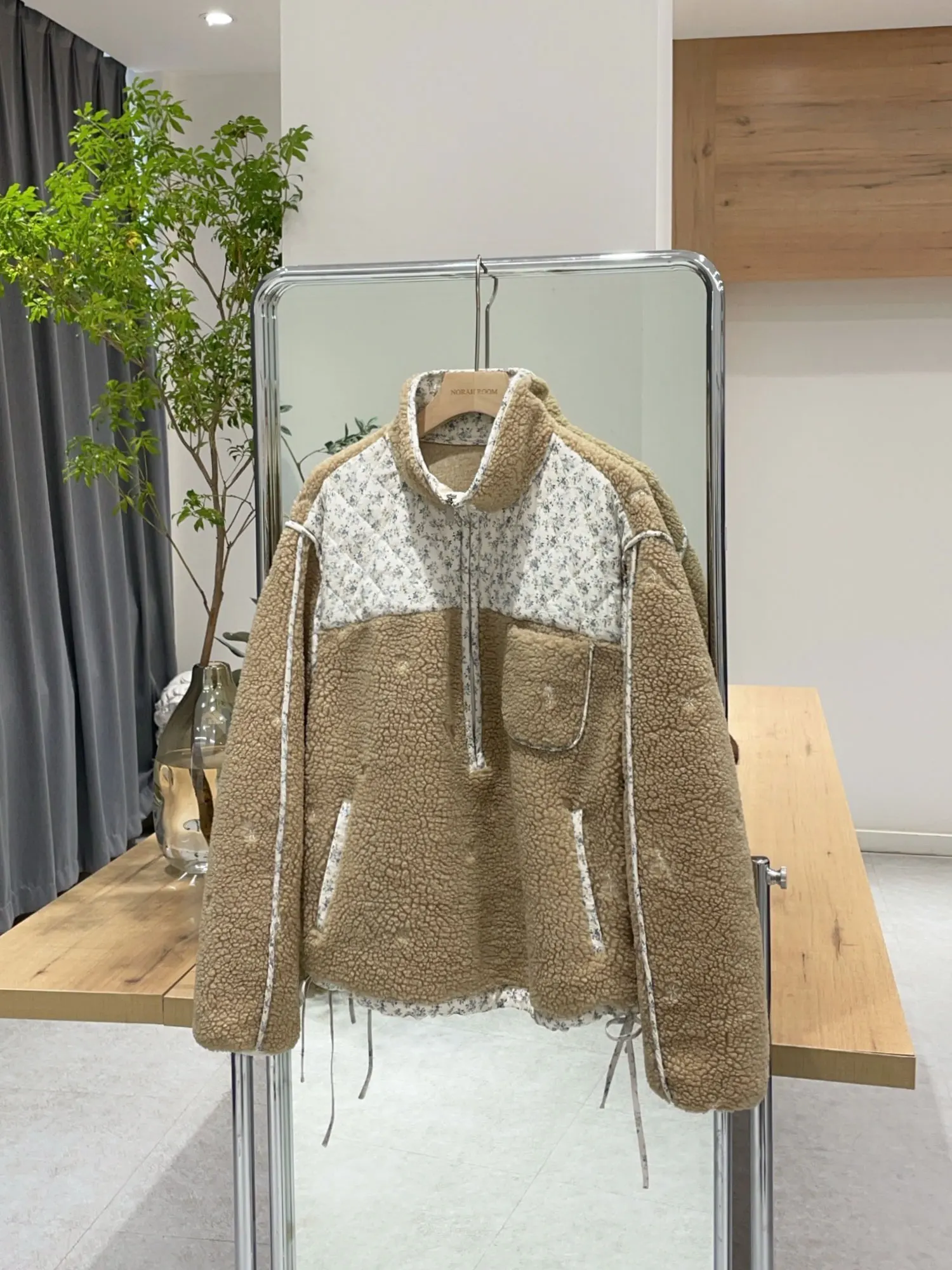 Nok Xiaola Authentic Brand MUE Embroidered Stand Collar Fleece Jacket Winter 2025 Women's Straight Cut Long Sleeve
Nok Xiaola Authentic Brand MUE Embroidered Stand Collar Fleece Jacket Winter 2025 Women's Straight Cut Long Sleeve