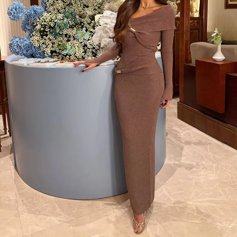 Women's Strapless Top and Skirt Set Stylish and Sexy Off-Shoulder Knit Pullover + Stretch Bodycon Maxi Skirt 2026 Spring New y2k
Women's Strapless Top and Skirt Set Stylish and Sexy Off-Shoulder Knit Pullover + Stretch Bodycon Maxi Skirt 2026 Spring New y2k