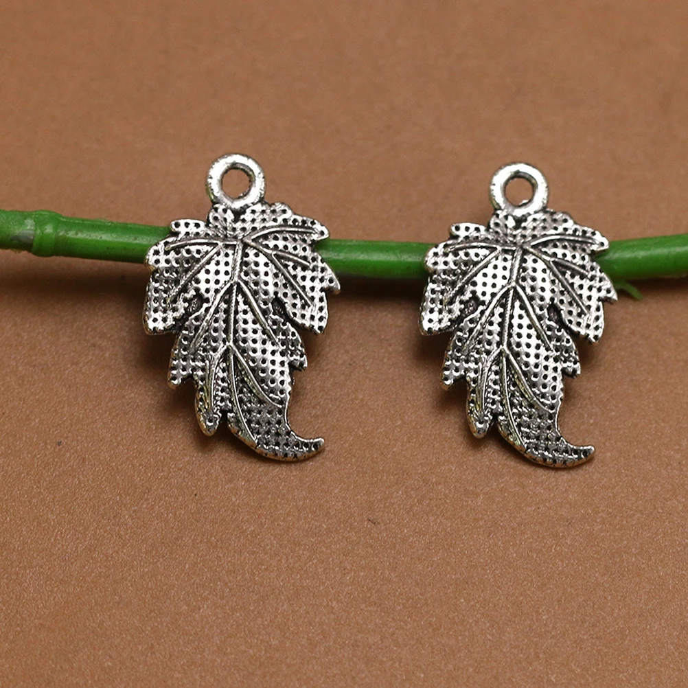 50 Pcs Alloy Leaf Pendant Charms Jewelry Making Earrings Bracelet Keychain Accessories Vintage Style for Friends
50 Pcs Alloy Leaf Pendant Charms Jewelry Making Earrings Bracelet Keychain Accessories Vintage Style for Friends