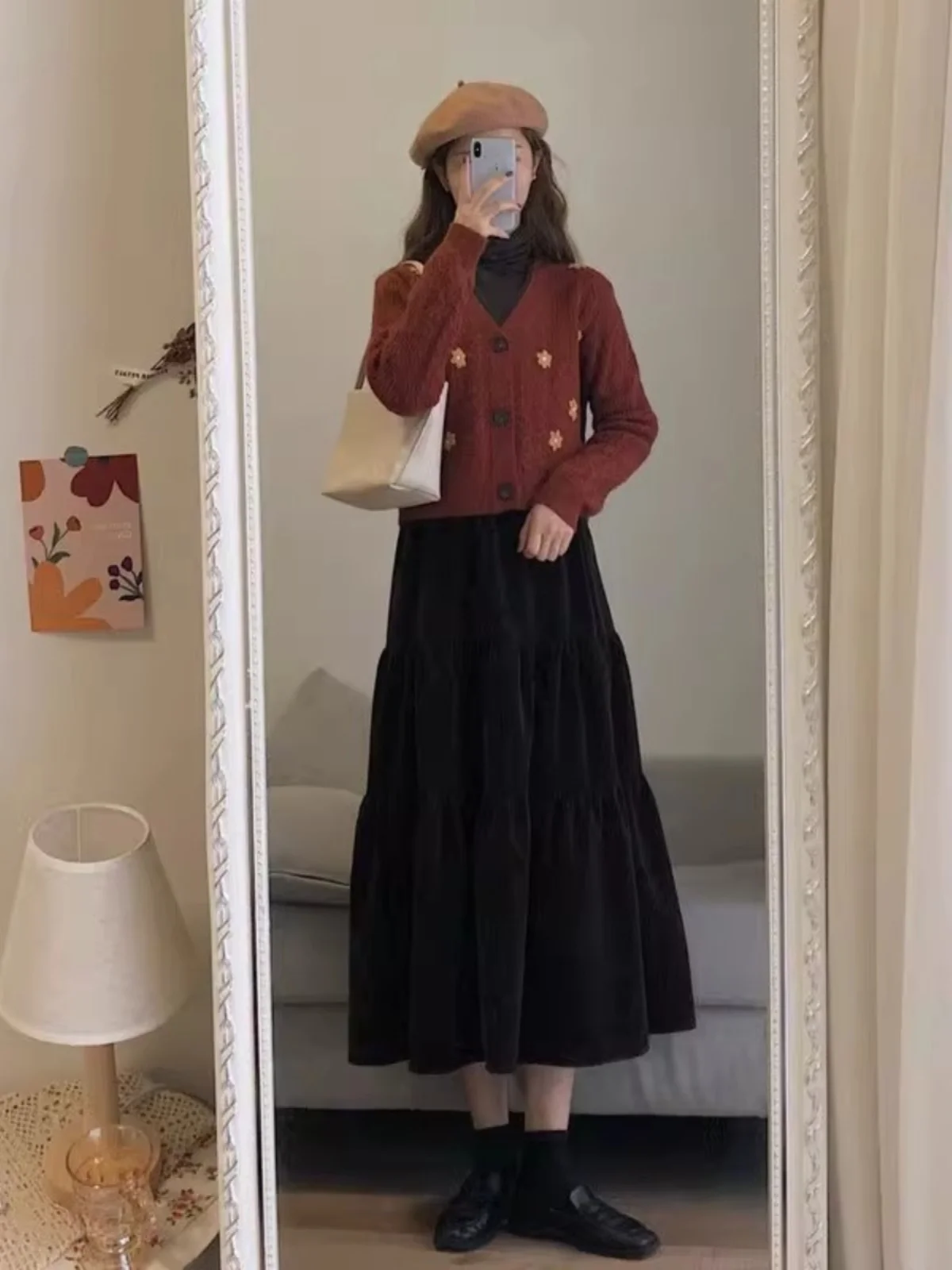 Retro Cake High Waist A-Line Skirt Women's Autumn Winter New Elastic Waist Slimming Versatile Midi Skirt Trendy INS
Retro Cake High Waist A-Line Skirt Women's Autumn Winter New Elastic Waist Slimming Versatile Midi Skirt Trendy INS