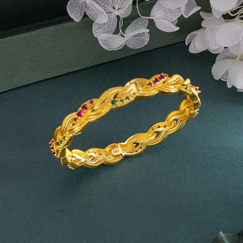 Natural 18 K Gold Color Buckle Red Emerald Feather Bracelet for Women Soild Gold Color Bangles Braclets Jewelry Luxury Gifts
Natural 18 K Gold Color Buckle Red Emerald Feather Bracelet for Women Soild Gold Color Bangles Braclets Jewelry Luxury Gifts