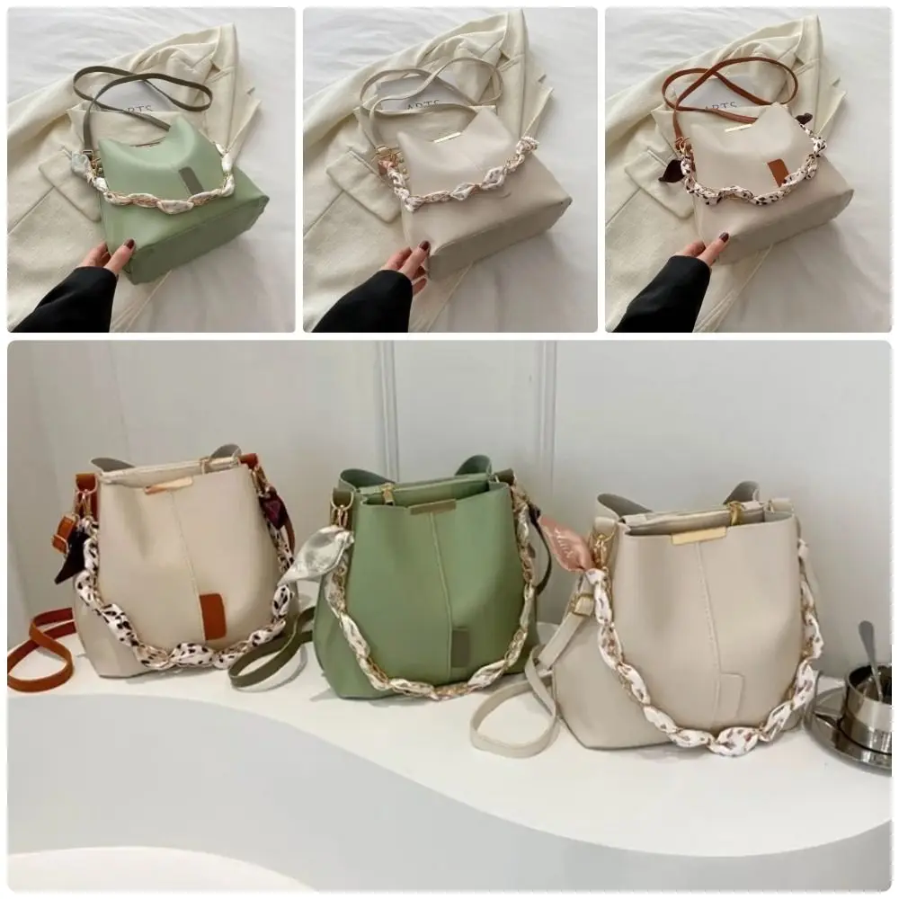 1Pcs PU Leather Bucket Bag Gold Chain Silk Scarf Decor Versatile Crossbody Bag Work Fashion Casual Style Large Capacity
1Pcs PU Leather Bucket Bag Gold Chain Silk Scarf Decor Versatile Crossbody Bag Work Fashion Casual Style Large Capacity