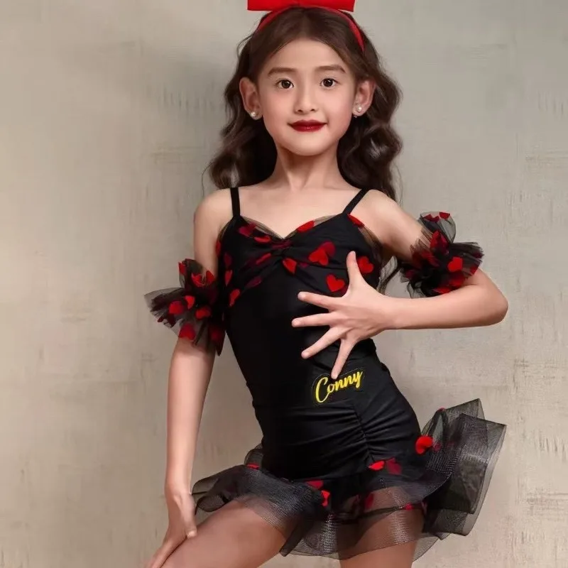 Милый пушистый костюм принцессы для девочек, детская одежда для занятий латинскими танцами с подтяжками, наряд для выступлений для девочек
Милый пушистый костюм принцессы для девочек, детская одежда для занятий латинскими танцами с подтяжками, наряд для выступлений для девочек