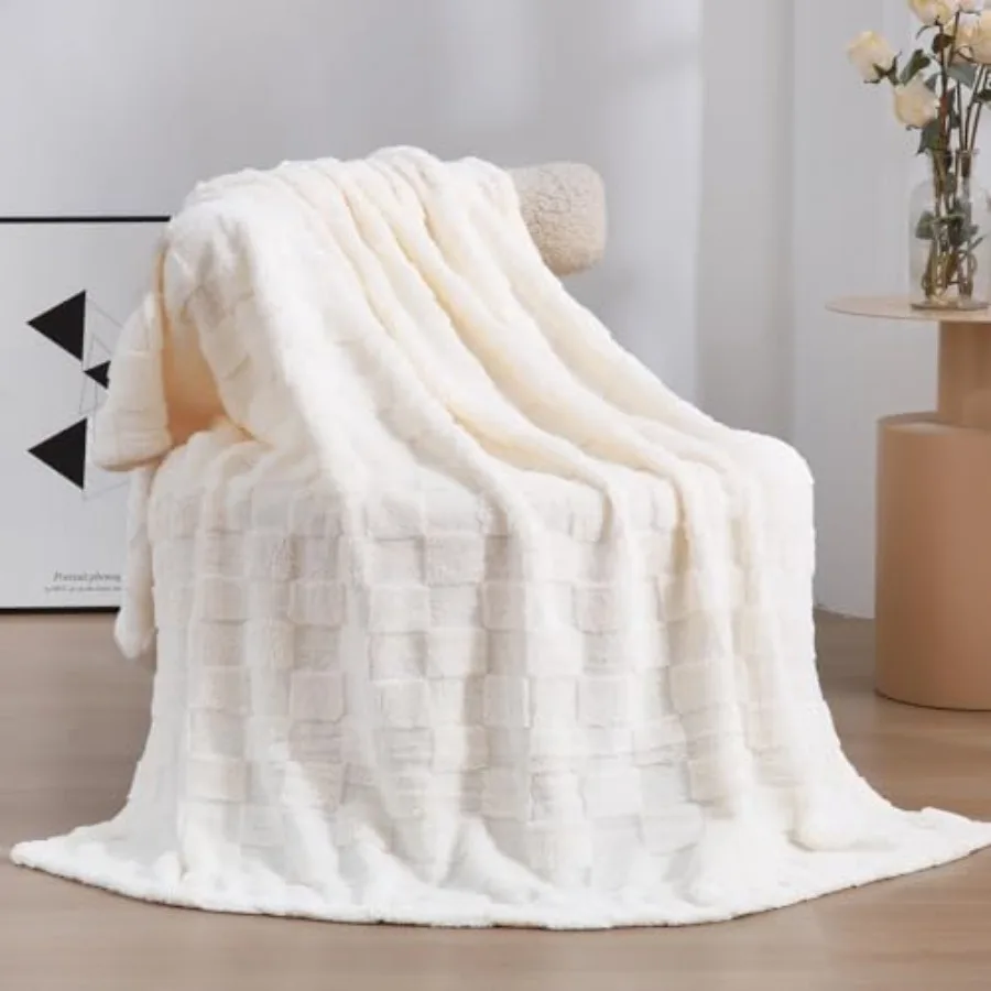 Fleece Throw Blanket 50"×60" for Couch Sofa Bed, Super Soft Cozy Plush Microfiber Flannel Blanket with 3D Checke Design Lightwe
Fleece Throw Blanket 50"×60" for Couch Sofa Bed, Super Soft Cozy Plush Microfiber Flannel Blanket with 3D Checke Design Lightwe