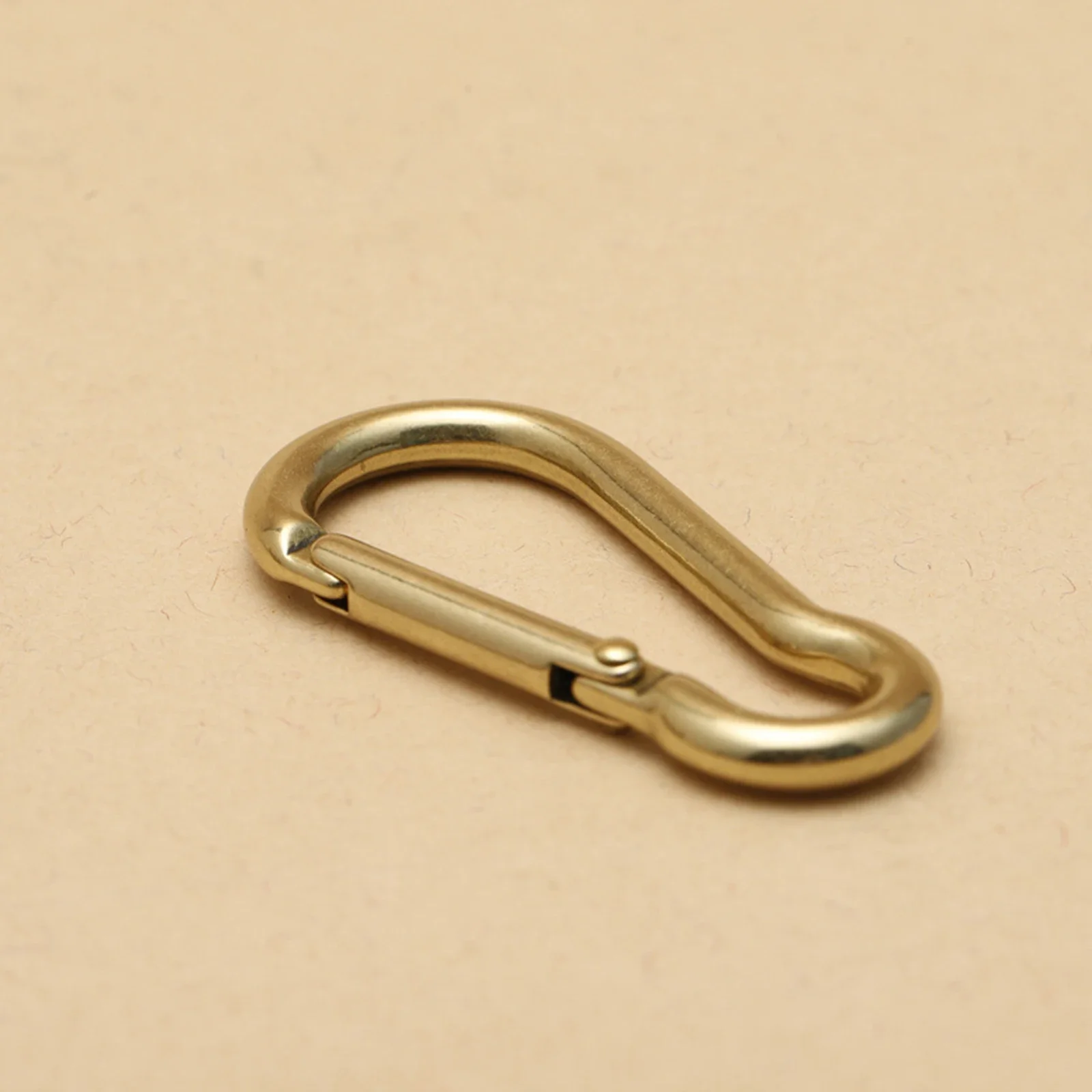 1Pc Solid Brass Carabiner 60mm Simple D Oval Spring Snap Keychains Hooks Clip Purse Shoulder Strap Indoor Outdoor Equipment Gear
1Pc Solid Brass Carabiner 60mm Simple D Oval Spring Snap Keychains Hooks Clip Purse Shoulder Strap Indoor Outdoor Equipment Gear