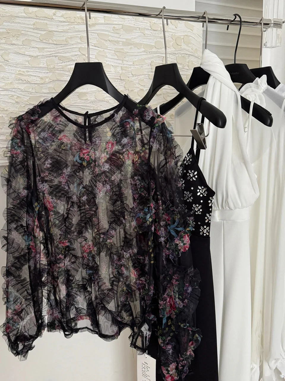 Korean Sle Long Sve Floral Print irt Women's Thin Me See-tough Lace Trim Anti-aging Top Commute Loose Fit Regular ...
Korean Sle Long Sve Floral Print irt Women's Thin Me See-tough Lace Trim Anti-aging Top Commute Loose Fit Regular ...