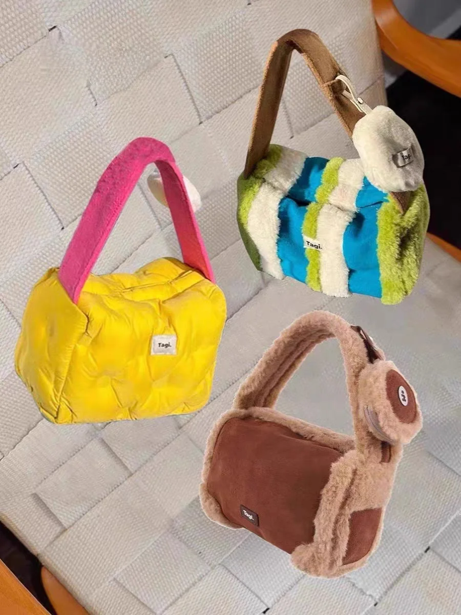 Soft Lamb Fur Square Egg Pancake Bag Underarm Handbag Fluffy Plu Retro Texture Winter Faion Briti Sle Youth Tote Bag
Soft Lamb Fur Square Egg Pancake Bag Underarm Handbag Fluffy Plu Retro Texture Winter Faion Briti Sle Youth Tote Bag