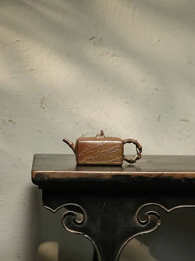 Yihu Chun High-End Yixing Purple Clay Teapot By Renowned Artist Ma Mingxiang, Fully Handmade Segment Clay, Fired In Wood,
Yihu Chun High-End Yixing Purple Clay Teapot By Renowned Artist Ma Mingxiang, Fully Handmade Segment Clay, Fired In Wood,
