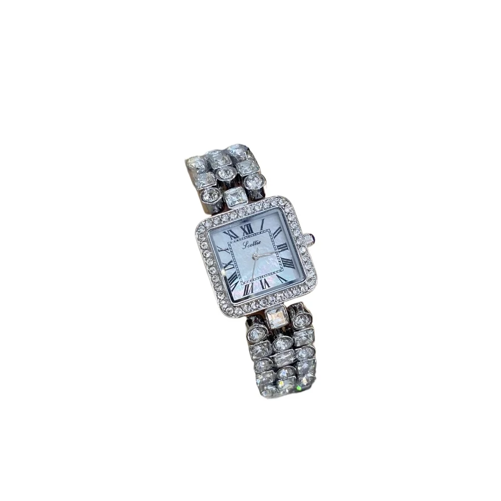 Square watch women's full diamond fritillary temperament waterproof women's watch quartz
Square watch women's full diamond fritillary temperament waterproof women's watch quartz