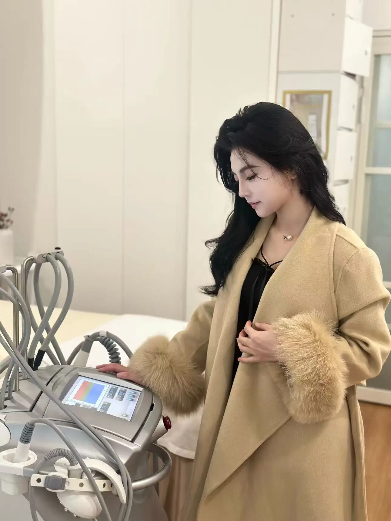 Venus Legacy Body Machine SLyric Cellulite Treament Portable Radio Frequency Original Cavitation
Venus Legacy Body Machine SLyric Cellulite Treament Portable Radio Frequency Original Cavitation