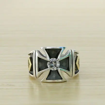 Wholesale minimalist trendsetter personality S925 sterling silver cross ring for men trendsetter punk personality Thai silver op
Wholesale minimalist trendsetter personality S925 sterling silver cross ring for men trendsetter punk personality Thai silver op