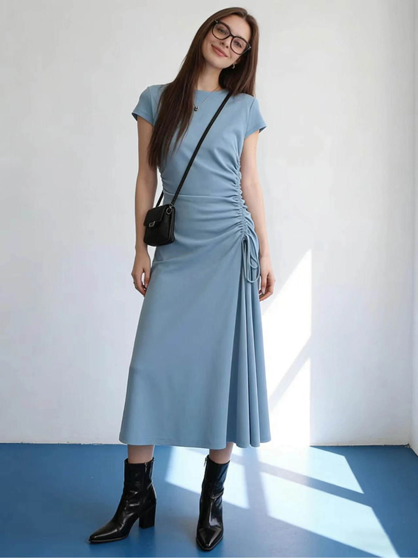 HUAAPPUW Blue A-Line Midi Dress Gathered Waist Short Sleeve Pleated Side Drawstring Casual Summer New Arrival Women's Dress
HUAAPPUW Blue A-Line Midi Dress Gathered Waist Short Sleeve Pleated Side Drawstring Casual Summer New Arrival Women's Dress
