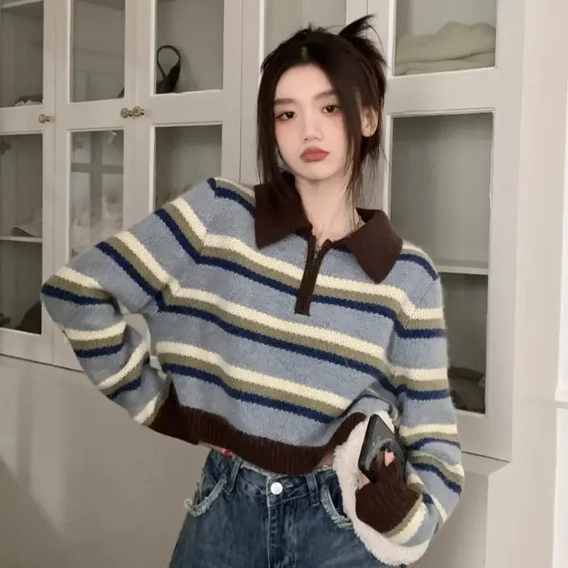 Loose and Slimming Contrasting Striped Top Stylish Retro Versatile Polo Collar Knitted Sweater
Loose and Slimming Contrasting Striped Top Stylish Retro Versatile Polo Collar Knitted Sweater