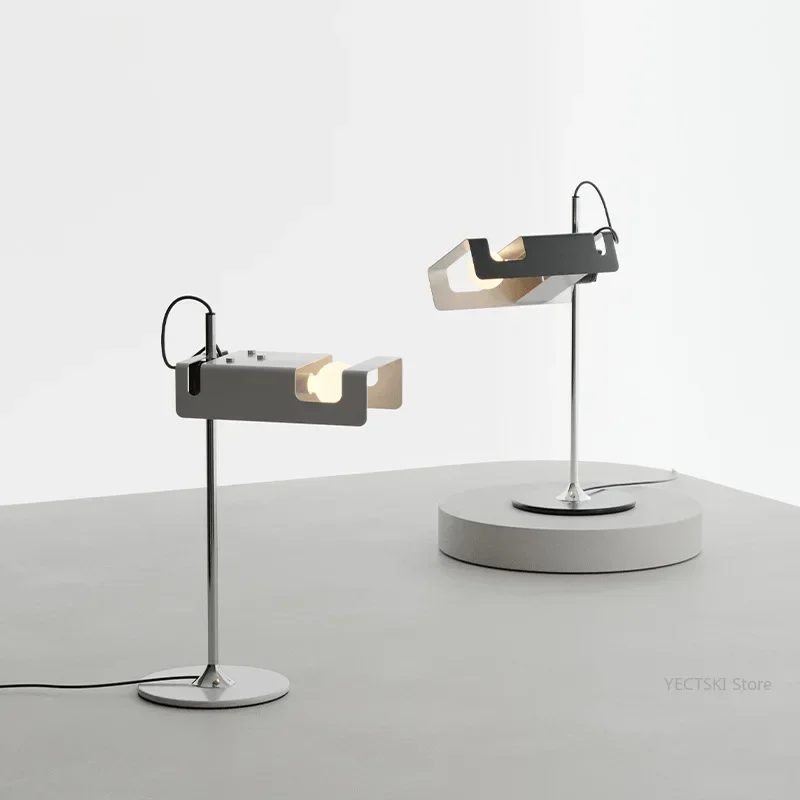 GHEUVNJ Minimalist modern antique style desk lamp, living room bedroom desk, bedside lamp, Nordic retro minimalist desk lamp
GHEUVNJ Minimalist modern antique style desk lamp, living room bedroom desk, bedside lamp, Nordic retro minimalist desk lamp