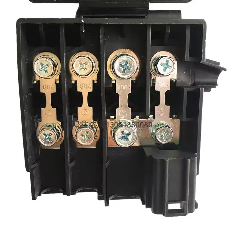 3722100-P00 car battery fuse box to the Great Wall WINGLE 3 WINGLE 5 pickup
3722100-P00 car battery fuse box to the Great Wall WINGLE 3 WINGLE 5 pickup