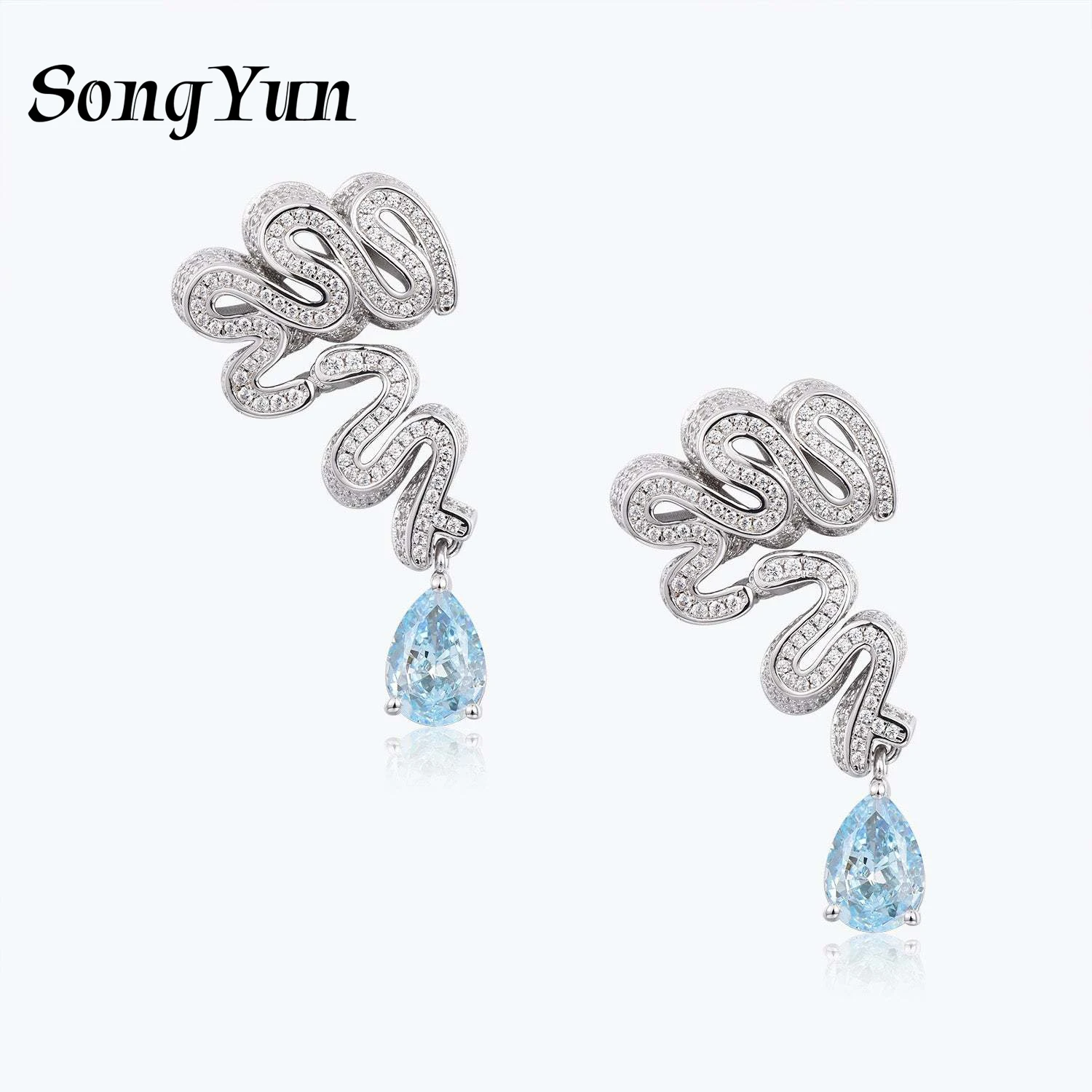 SONGYUN Brand Jewelry 925 Sterling Silver Earrings Zircon 7A Huggie Date Night for Her 18K Gold Plated Fine Jewelry Earring
SONGYUN Brand Jewelry 925 Sterling Silver Earrings Zircon 7A Huggie Date Night for Her 18K Gold Plated Fine Jewelry Earring
