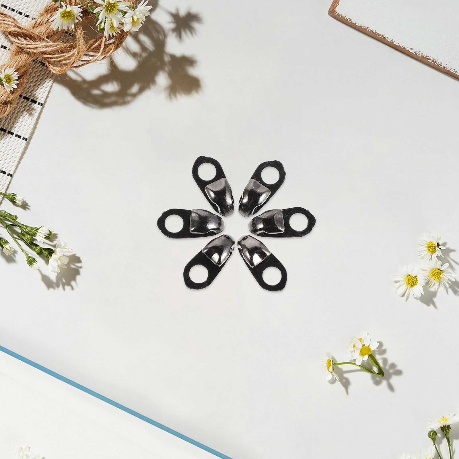 High Quality Hiking Shoe Buckle Durable Lightweight for Outdoor Activities Climbing Shoes Accessories Metal Lace Hooks for Boots
High Quality Hiking Shoe Buckle Durable Lightweight for Outdoor Activities Climbing Shoes Accessories Metal Lace Hooks for Boots