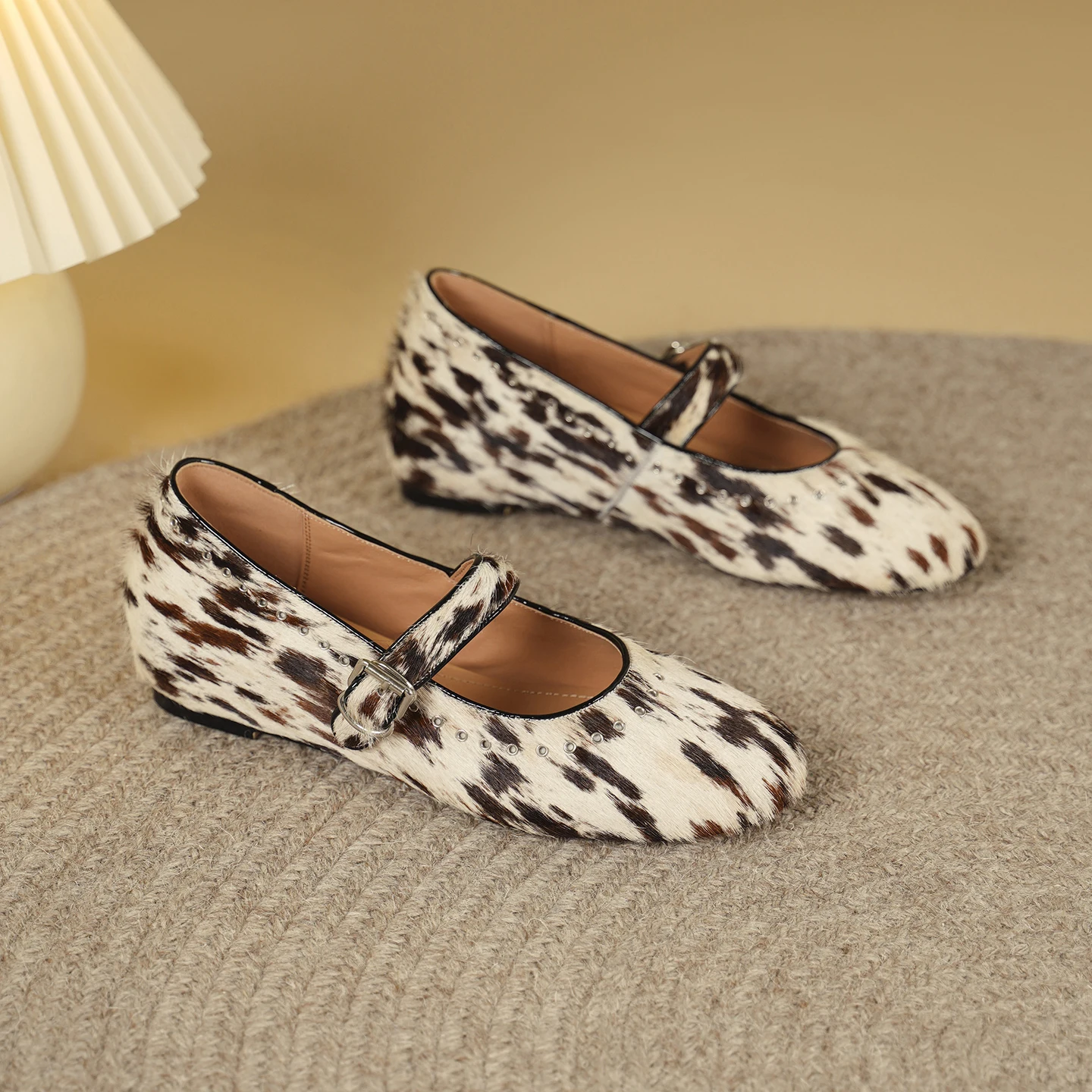 Handmade Genuine Leather Horsehair Women's Shoes,Wedges Heels Mary Janes Shoes,Fashion Flat Ladies Shoes
Handmade Genuine Leather Horsehair Women's Shoes,Wedges Heels Mary Janes Shoes,Fashion Flat Ladies Shoes