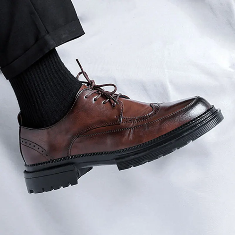 Men Brogue Leather Casual Shoes Luxury Brand Soft Mens Sneakers Breathable Moccasins Mens Walking Wedding Shoes Zapatos Hombre
Men Brogue Leather Casual Shoes Luxury Brand Soft Mens Sneakers Breathable Moccasins Mens Walking Wedding Shoes Zapatos Hombre