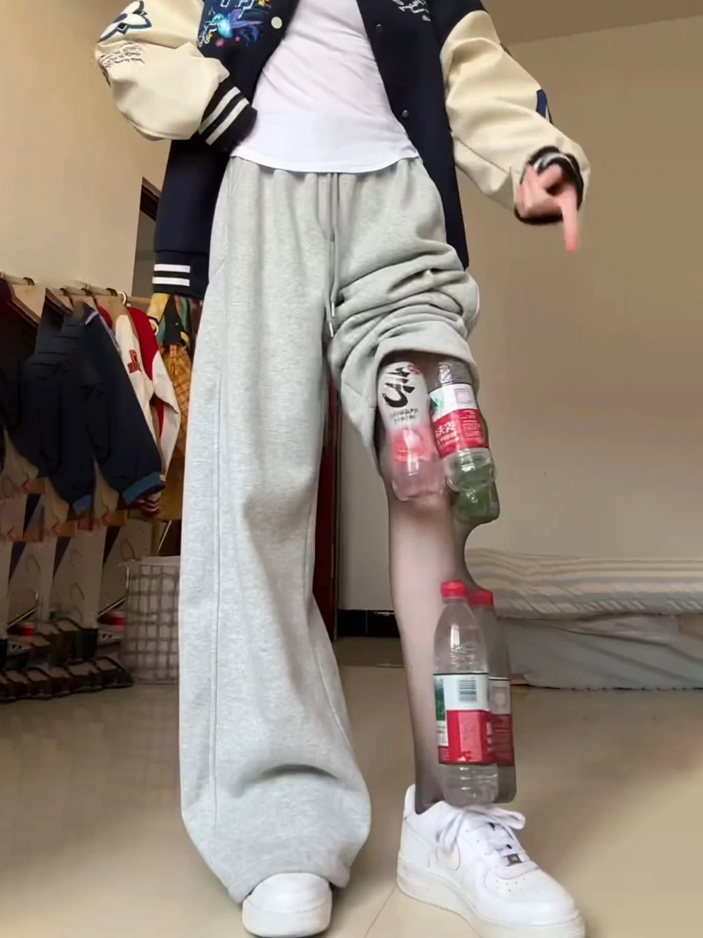 Легкие и плотные американские спортивные брюки-джоггеры для мужчин, осенне-зимние, широкие, прямого кроя, CleanFit, для спорта
Легкие и плотные американские спортивные брюки-джоггеры для мужчин, осенне-зимние, широкие, прямого кроя, CleanFit, для спорта