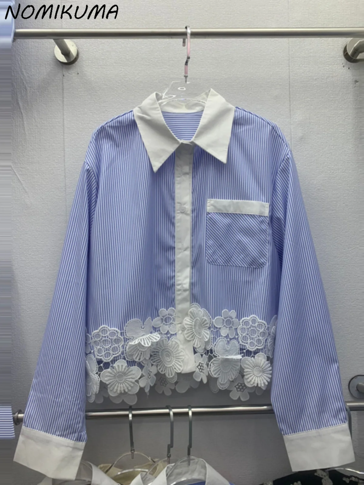 Nomikuma French Style Embroidered Three-dimensional Flower Splicing Striped Shirt for Womenspring of 2025 Niche Top
Nomikuma French Style Embroidered Three-dimensional Flower Splicing Striped Shirt for Womenspring of 2025 Niche Top