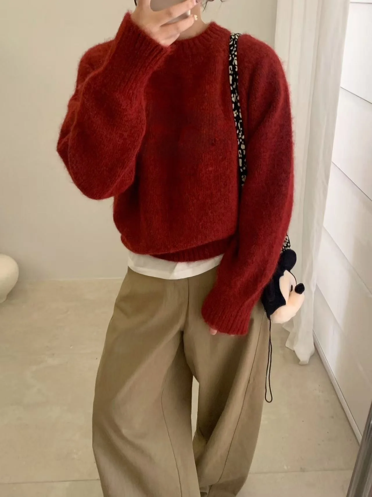 Korean Sle Oversized Letter Print Knitwear Women's Loose Sweatirt Autumn Chic Knitted Top Outerwear Soft Long Sve roun...
Korean Sle Oversized Letter Print Knitwear Women's Loose Sweatirt Autumn Chic Knitted Top Outerwear Soft Long Sve roun...