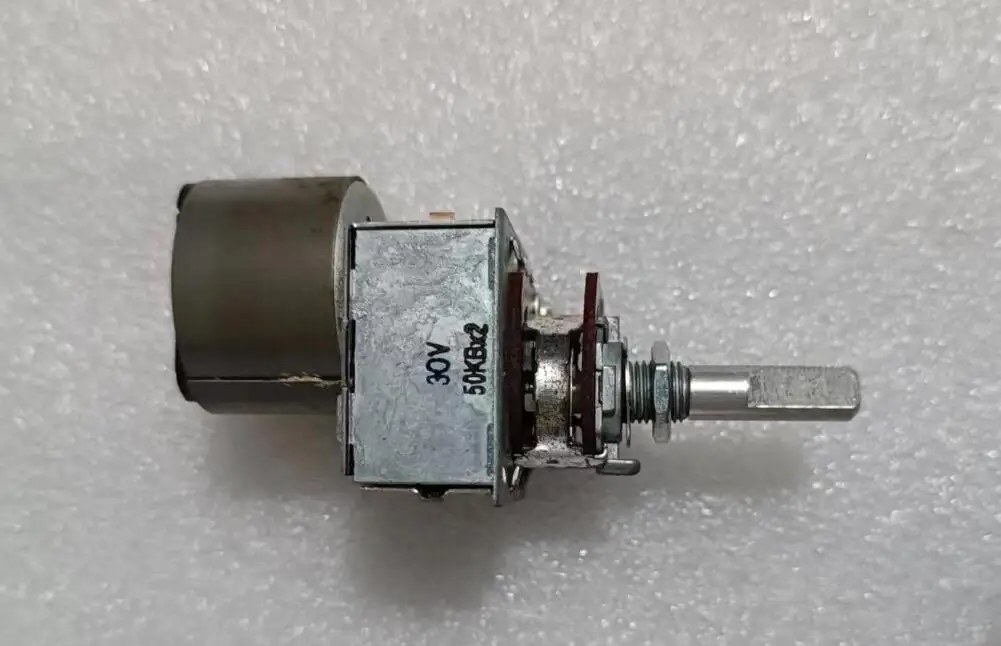 Japan ALPS power amplifier volume remote control motor potentiometer 6 feet Tianlong Marantz 50KDX2 50KBX2 50KAX2
Japan ALPS power amplifier volume remote control motor potentiometer 6 feet Tianlong Marantz 50KDX2 50KBX2 50KAX2