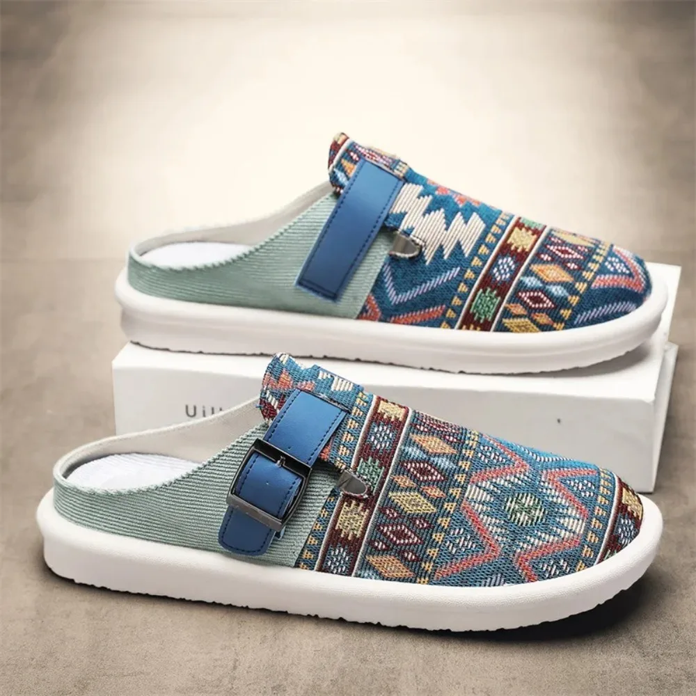 Мужские повседневные тапочки, летние новые тканевые дышащие уличные нескользящие модные тапочки, молодежные сандалии, спортивные тапочки-полутапочки.
Мужские повседневные тапочки, летние новые тканевые дышащие уличные нескользящие модные тапочки, молодежные сандалии, спортивные тапочки-полутапочки.