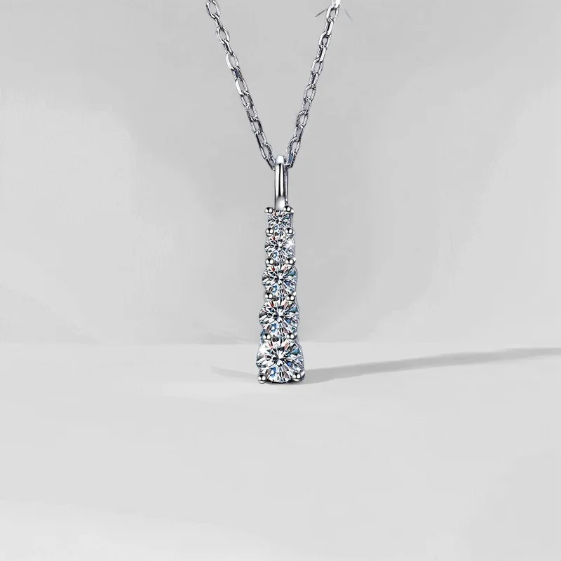 0.69ct Moissanite Pendant Necklace S925 Silver Korean Minimalist Style GBA Certified Women's Jewelry Gift for Girls Trendy Party
0.69ct Moissanite Pendant Necklace S925 Silver Korean Minimalist Style GBA Certified Women's Jewelry Gift for Girls Trendy Party