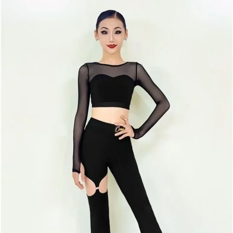2025 Latin Dance Set Girls Black Long-sleeved Top Hollowed Out Bell-bottom Pants Moden Dance Cha Cha Samba Training Performance
2025 Latin Dance Set Girls Black Long-sleeved Top Hollowed Out Bell-bottom Pants Moden Dance Cha Cha Samba Training Performance