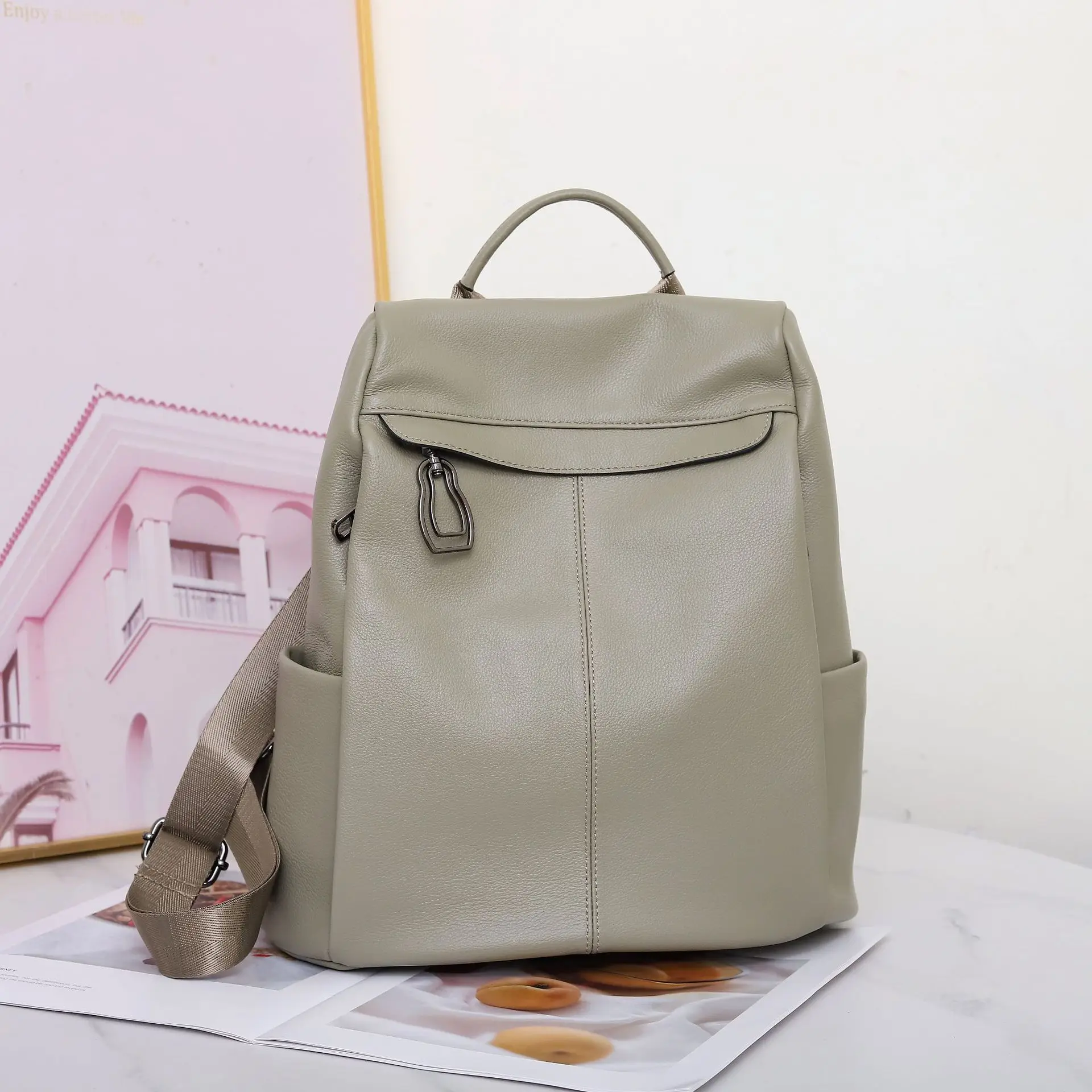 2026 New Real Cow Leather Backpack Casual Woman Genuine Leather Bagpack Fashion Laides Cowhide Shoulder Bag
2026 New Real Cow Leather Backpack Casual Woman Genuine Leather Bagpack Fashion Laides Cowhide Shoulder Bag