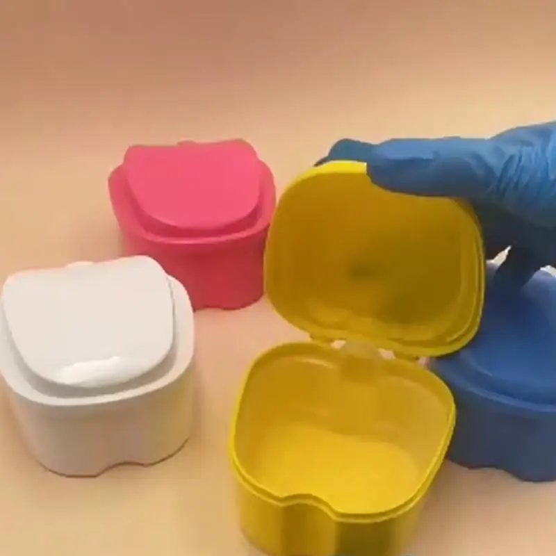 Коробка для зубных протезов из сетчатого материала с внутренней сеткой для подвешивания, пластиковый контейнер для хранения зубов
Коробка для зубных протезов из сетчатого материала с внутренней сеткой для подвешивания, пластиковый контейнер для хранения зубов