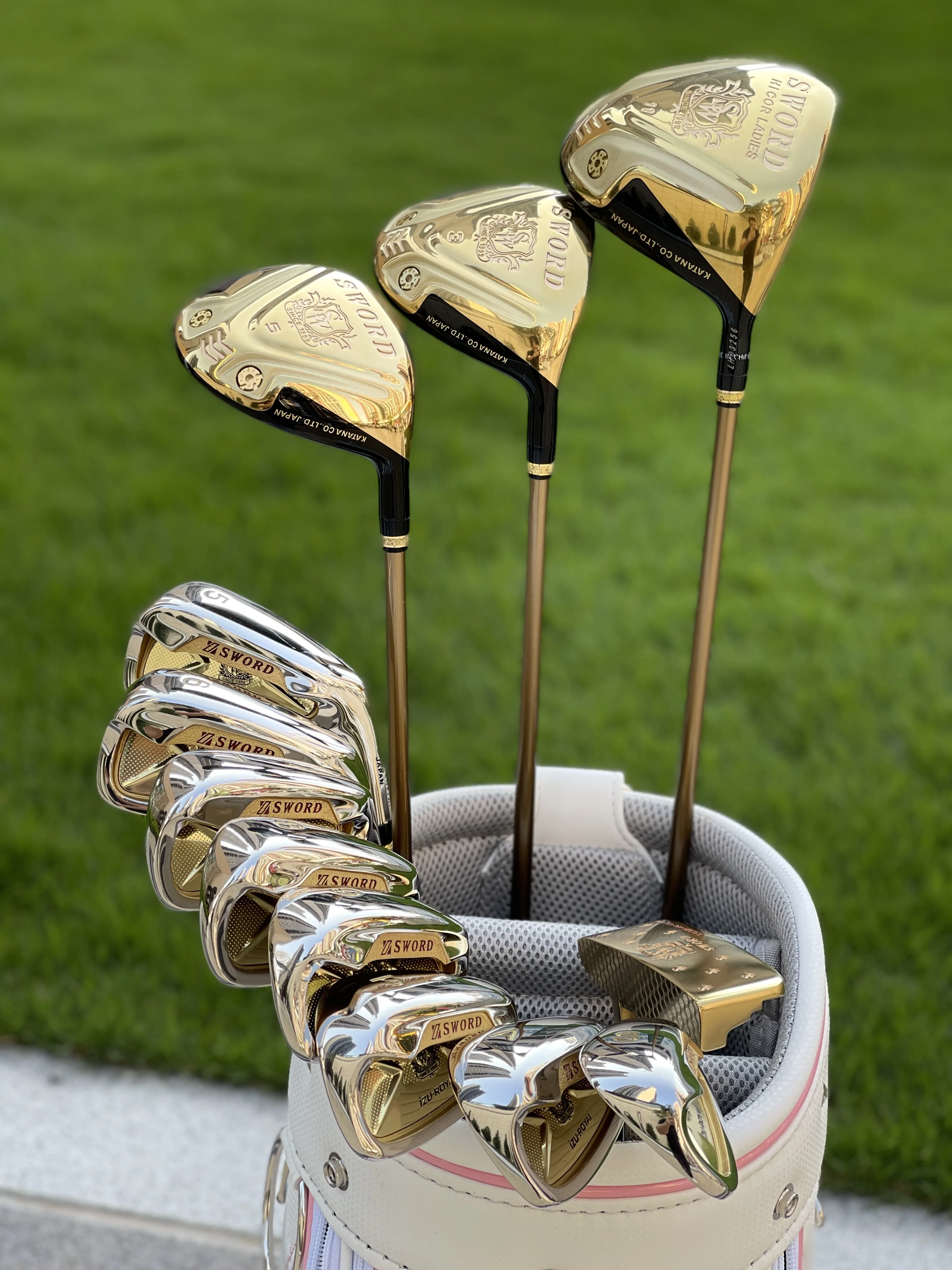 Sword Women's Golf Club Set 12 Clubs Beginners' Set Pole Special Carbon L Hardness for Women
Sword Women's Golf Club Set 12 Clubs Beginners' Set Pole Special Carbon L Hardness for Women