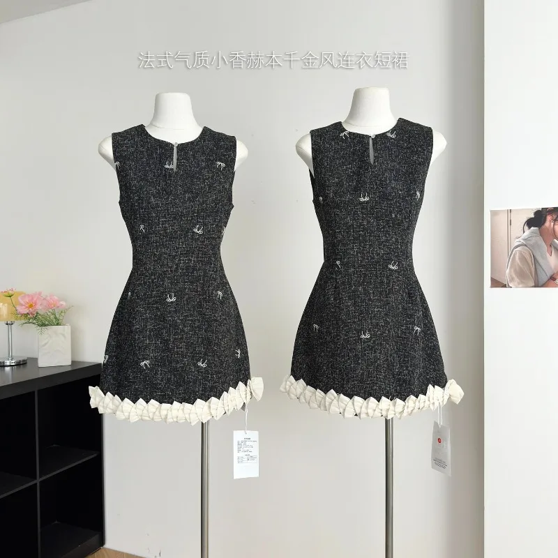 French Embroidered Bow Sleeveless Dress for Women's Summer O-neck Slimming A-line Short Dress Fashion Female Clothes
French Embroidered Bow Sleeveless Dress for Women's Summer O-neck Slimming A-line Short Dress Fashion Female Clothes