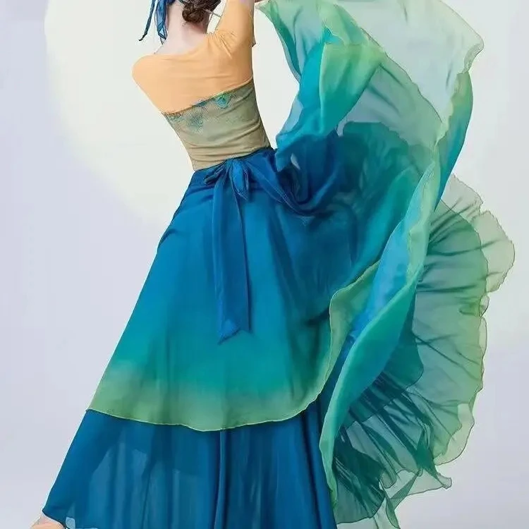 Женский тренировочный костюм Hanfu с объемной юбкой на 720 градусов для танцев, шифоновые брюки с широкими штанинами, классический костюм зеленого и желтого цвета с градиентом
Женский тренировочный костюм Hanfu с объемной юбкой на 720 градусов для танцев, шифоновые брюки с широкими штанинами, классический костюм зеленого и желтого цвета с градиентом