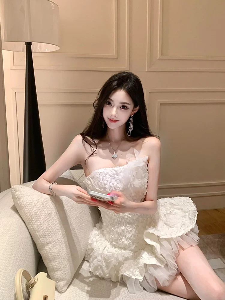 Elegant Birthday Short Skirt with Bustle Design Heavy Embroidery Princess Style Dress for Women Sleeveless A-Line Silhouette
Elegant Birthday Short Skirt with Bustle Design Heavy Embroidery Princess Style Dress for Women Sleeveless A-Line Silhouette
