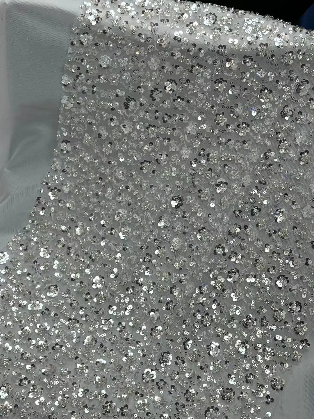 High quality bead fabric With sequins ZH-1306325 French tulle net lace African fabirc lace for Weddings Evening dresses party
High quality bead fabric With sequins ZH-1306325 French tulle net lace African fabirc lace for Weddings Evening dresses party