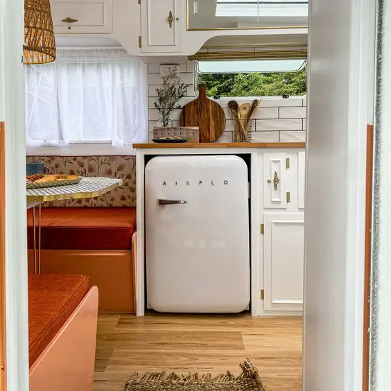 RV Cabinet, Can Be Installed With Wash Basin, Oven, Refrigerator, Etc., Aluminum Cabinet, Waterproof and Fireproof
RV Cabinet, Can Be Installed With Wash Basin, Oven, Refrigerator, Etc., Aluminum Cabinet, Waterproof and Fireproof