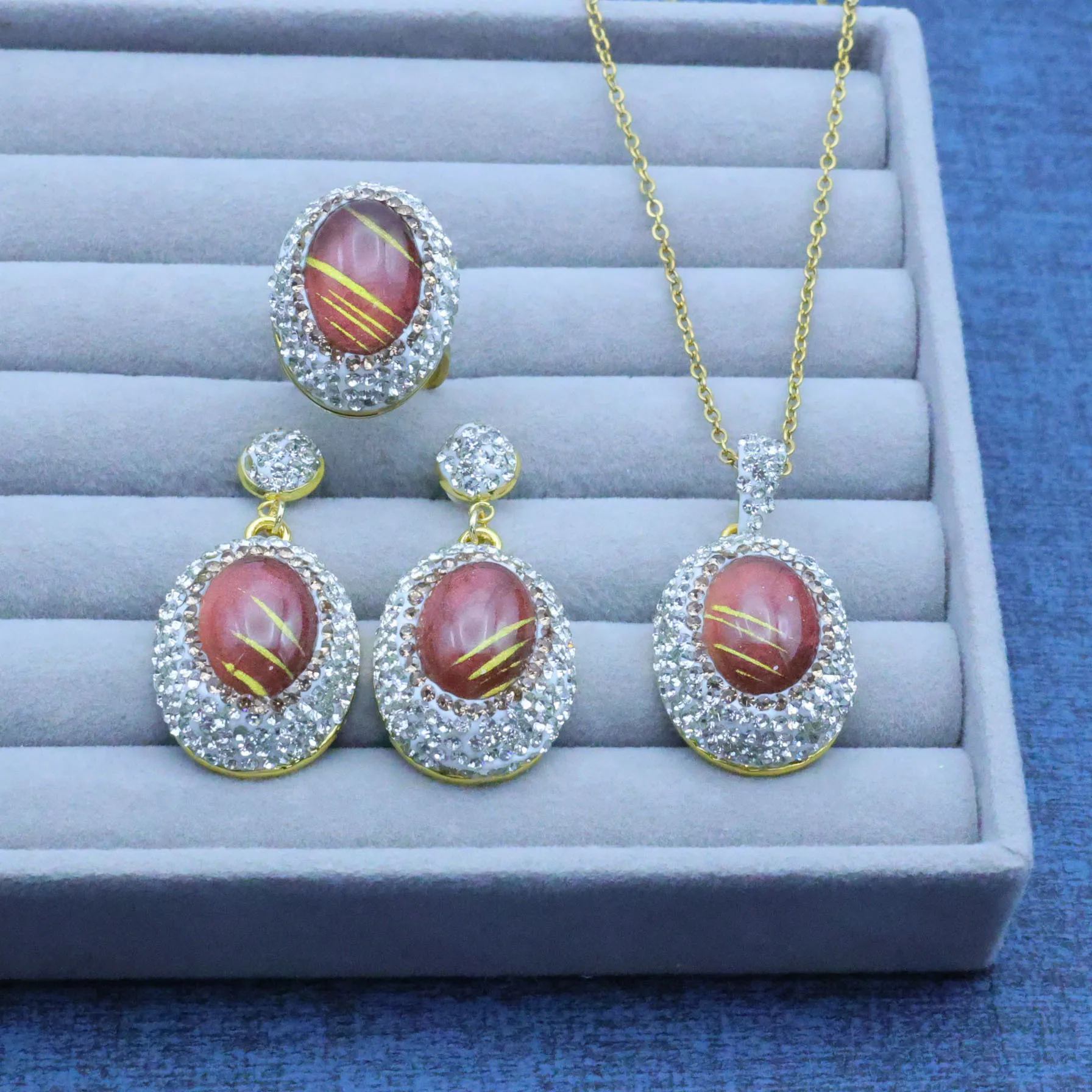 New product new hand-painted starry sky galaxy colorful fashion high-end light luxury three-piece set hot sale handmade design j
New product new hand-painted starry sky galaxy colorful fashion high-end light luxury three-piece set hot sale handmade design j