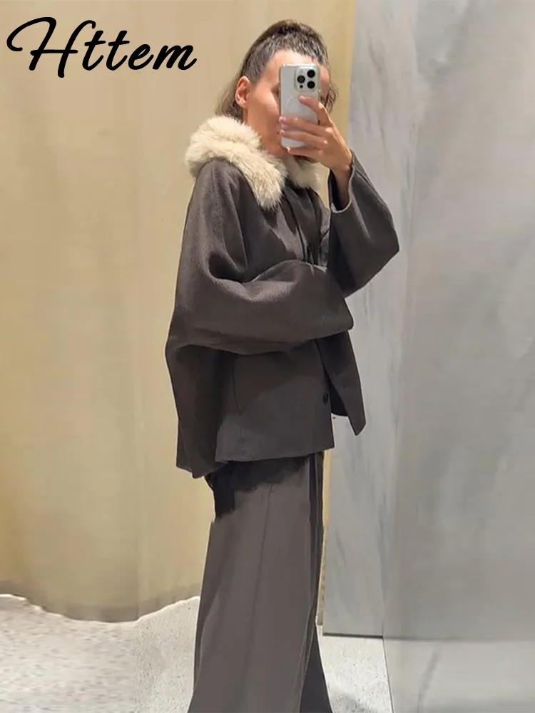 Solid Woolen Women Coat Loose Fur Collar Single Breasted Patchwork Female Jacket 2025 Autumn Winter Lady Streetwear New
Solid Woolen Women Coat Loose Fur Collar Single Breasted Patchwork Female Jacket 2025 Autumn Winter Lady Streetwear New