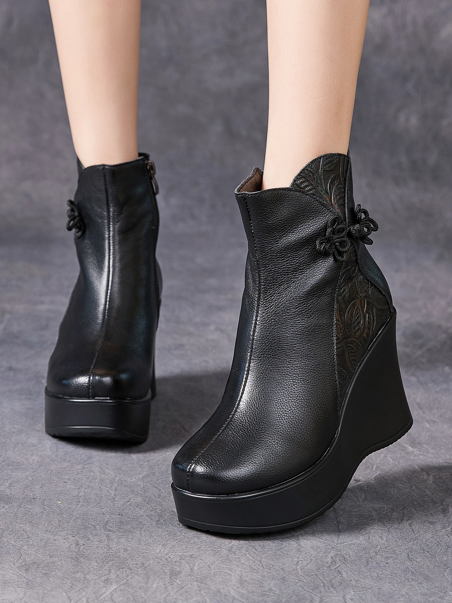 Birkuir Retro Thick Heel Ankle Boots Wedges Printing Flowers Women Side Zip 9cm Genuine Leather High Heel Button Boots
Birkuir Retro Thick Heel Ankle Boots Wedges Printing Flowers Women Side Zip 9cm Genuine Leather High Heel Button Boots