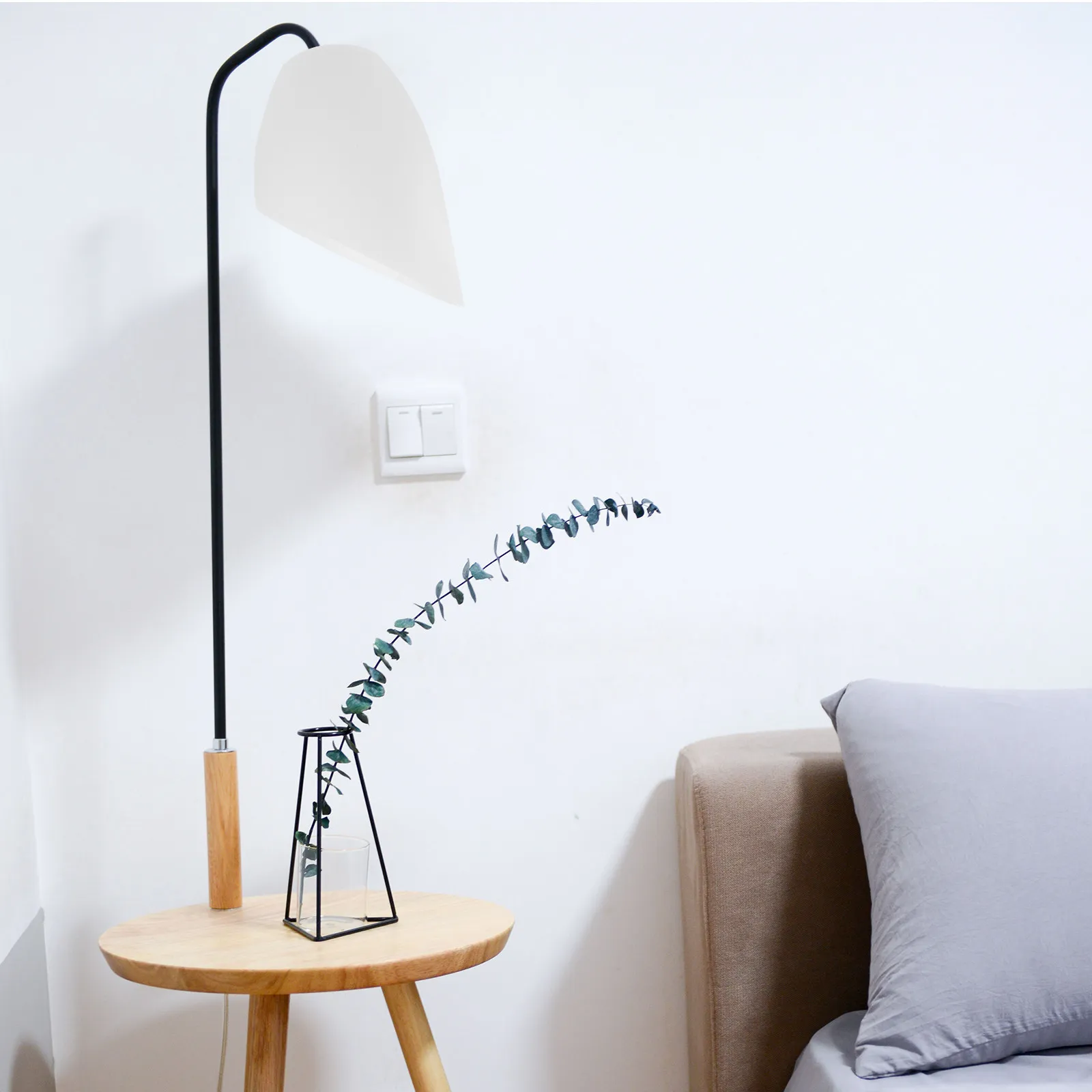 4Pcs Plastic Lamp Shades Premium Replacement Lampshade Small Light Cover for Desk Table Floor Lamps Modern Decorative Lamp
4Pcs Plastic Lamp Shades Premium Replacement Lampshade Small Light Cover for Desk Table Floor Lamps Modern Decorative Lamp