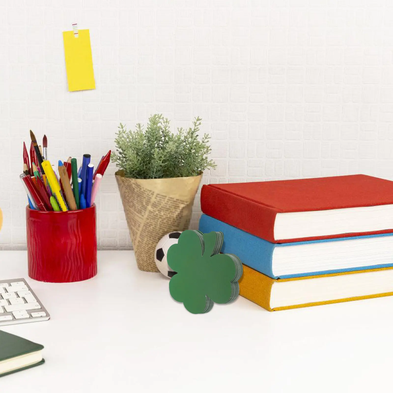 40 шт. открыток с клеверами для рукописных посланий, украшения для классной доски ко Дню Святого Патрика, принадлежности для ирландских праздников, зеленые
40 шт. открыток с клеверами для рукописных посланий, украшения для классной доски ко Дню Святого Патрика, принадлежности для ирландских праздников, зеленые