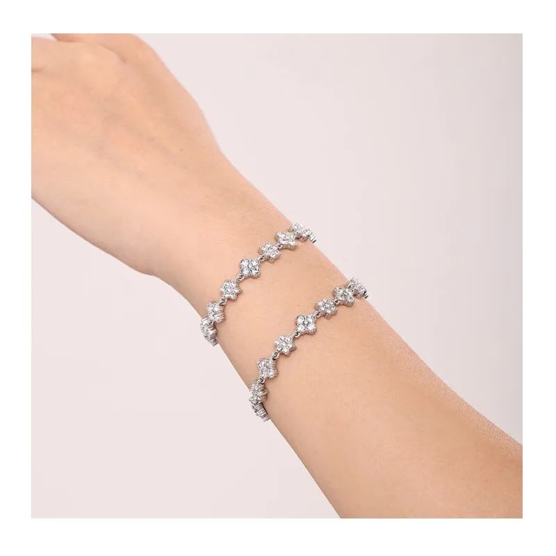 Seattle Style Stainless Steel Hand-inlaid Zircon Flower Bracelet Women's Light Luxury Commuter Plated with Real Gold
Seattle Style Stainless Steel Hand-inlaid Zircon Flower Bracelet Women's Light Luxury Commuter Plated with Real Gold